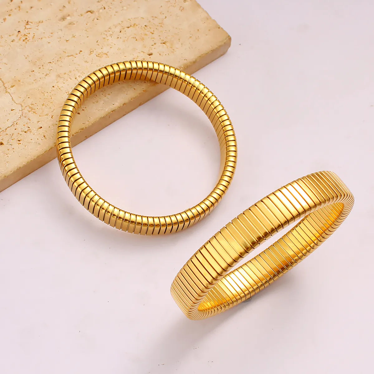 Retro Commute Stripe 304 Stainless Steel 18K Gold Plated Bangle In Bulk