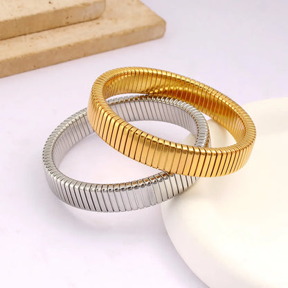 Retro Commute Stripe 304 Stainless Steel 18K Gold Plated Bangle In Bulk