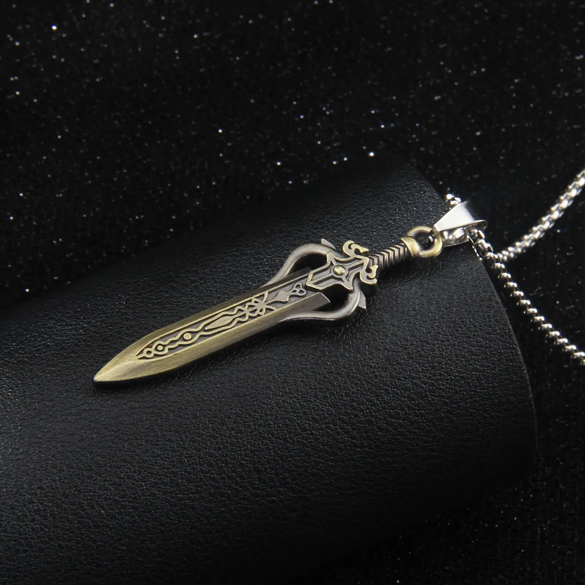 Retro Commute Sword 201 Stainless Steel Zinc Alloy Unisex Pendant Necklace