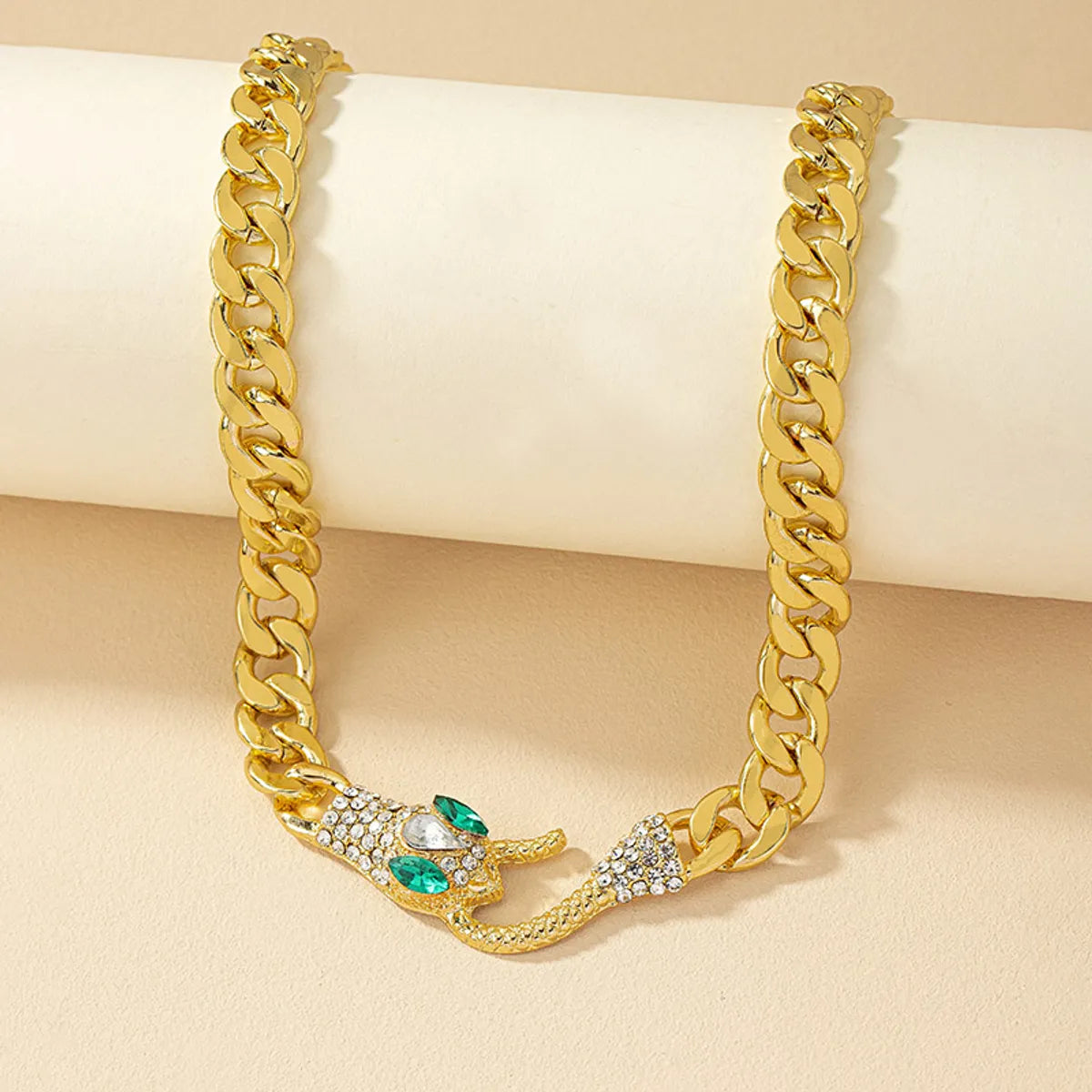 Retro Cool Style Snake Alloy Plating Inlay Artificial Rhinestones 14k Gold Plated Women'S Necklace