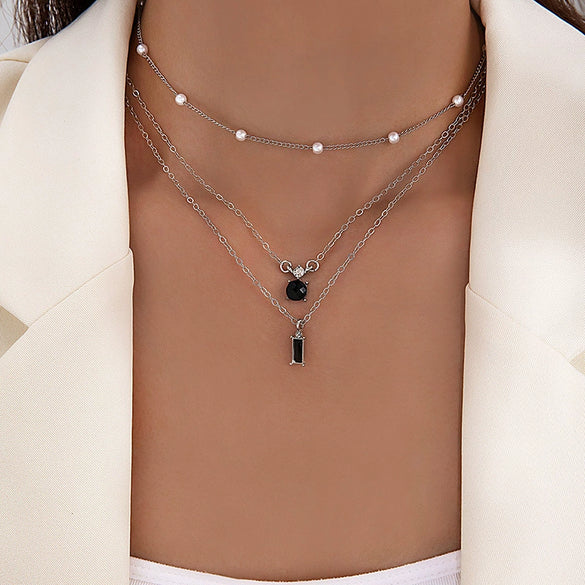 Retro Creative Multi Layer O Chain Necklace With Imitation Grandmother Blue And Green Pearls Micropaved For Women Made Of Alloy