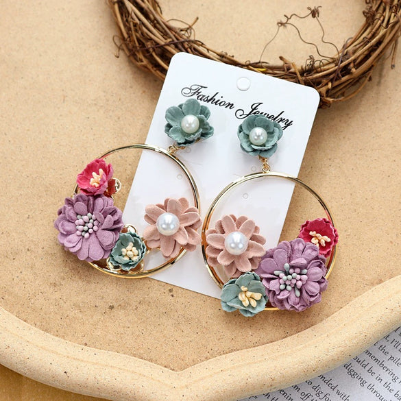 Retro Crystal Flower Big Circle Handmade Earrings For Women With Mixed Material