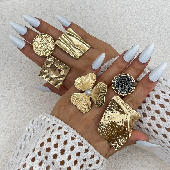 Retro Distressed Metal Round Ring With Geometric And Flower Pattern Electroplated