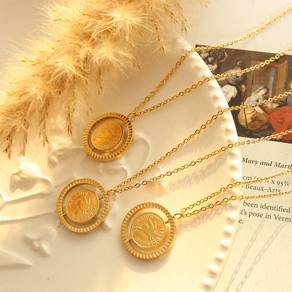 Retro Double Sided Pig Pendant Necklace Titanium Steel Gold Plated Geometric Collarbone Chain