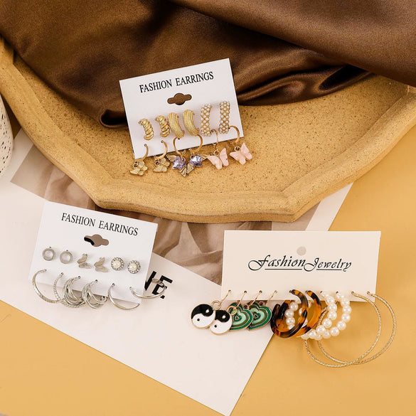 Retro Exaggerated Butterfly Pearl Mixed Color Acrylic Alloy Earrings Set For Women With Electroplating And Geometric Design