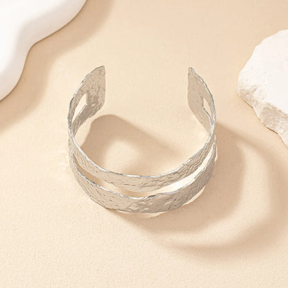 Retro Exaggerated Irregular Solid Color Alloy Wholesale Bangle