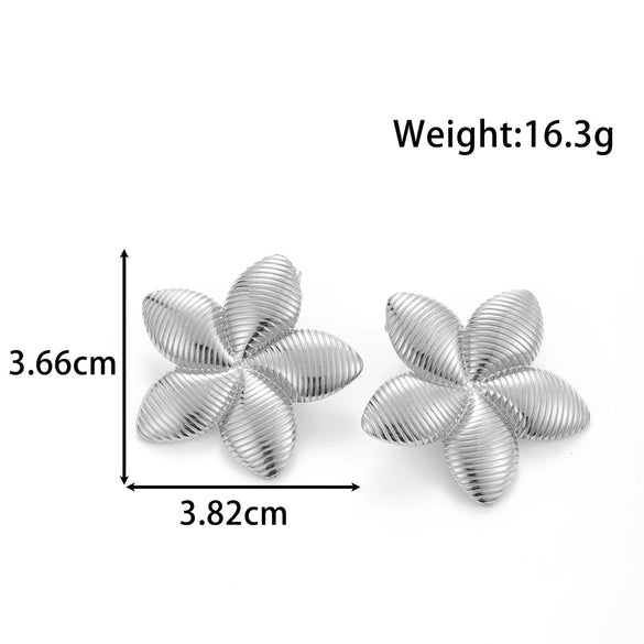 Retro Exaggerated Petal Irregular Titanium Steel Earrings For Girls With Electroplating And Flower Design