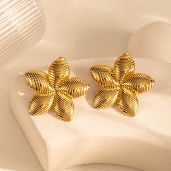 Retro Exaggerated Petal Irregular Titanium Steel Earrings For Girls With Electroplating And Flower Design