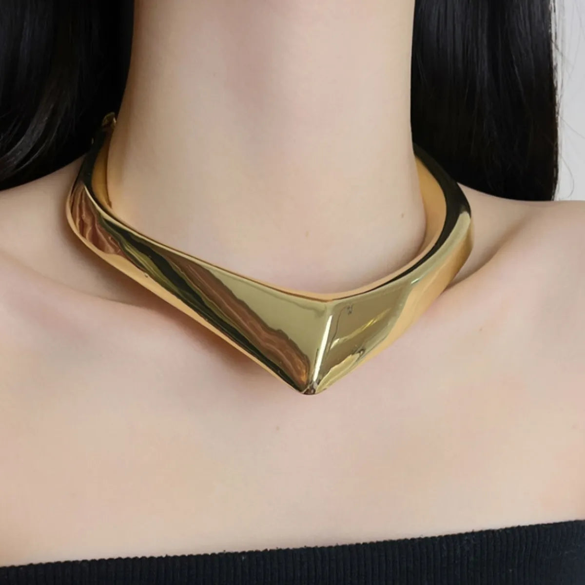 Retro Exaggerated Solid Color Alloy Plating Gold Plated Silver Plated Women'S Choker