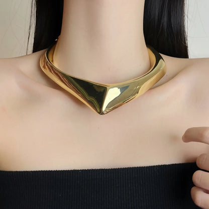 Retro Exaggerated Solid Color Alloy Plating Gold Plated Silver Plated Women'S Choker