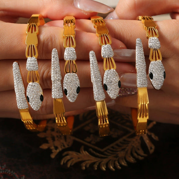Retro Fashion Diamond Hollow Opening Spring Bracelet In Titanium Steel With Electroplating Treatment