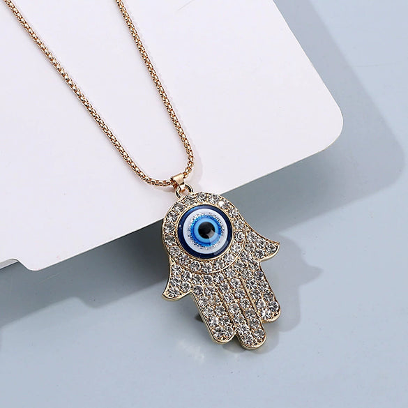 Retro Fatima Hand Peach Heart Round Alloy Pendant Full Diamond Electroplated Necklace With Devil's Eye Design