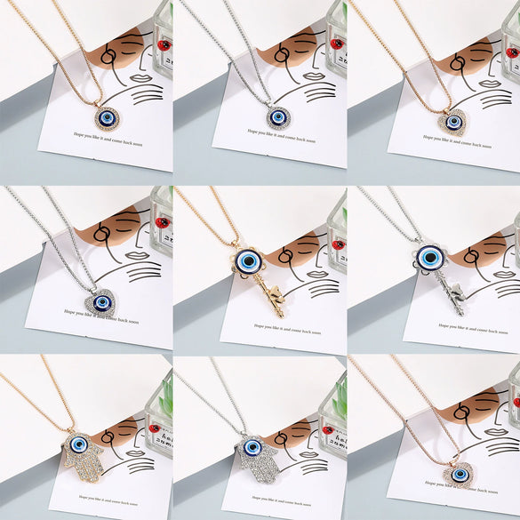 Retro Fatima Hand Peach Heart Round Alloy Pendant Full Diamond Electroplated Necklace With Devil's Eye Design