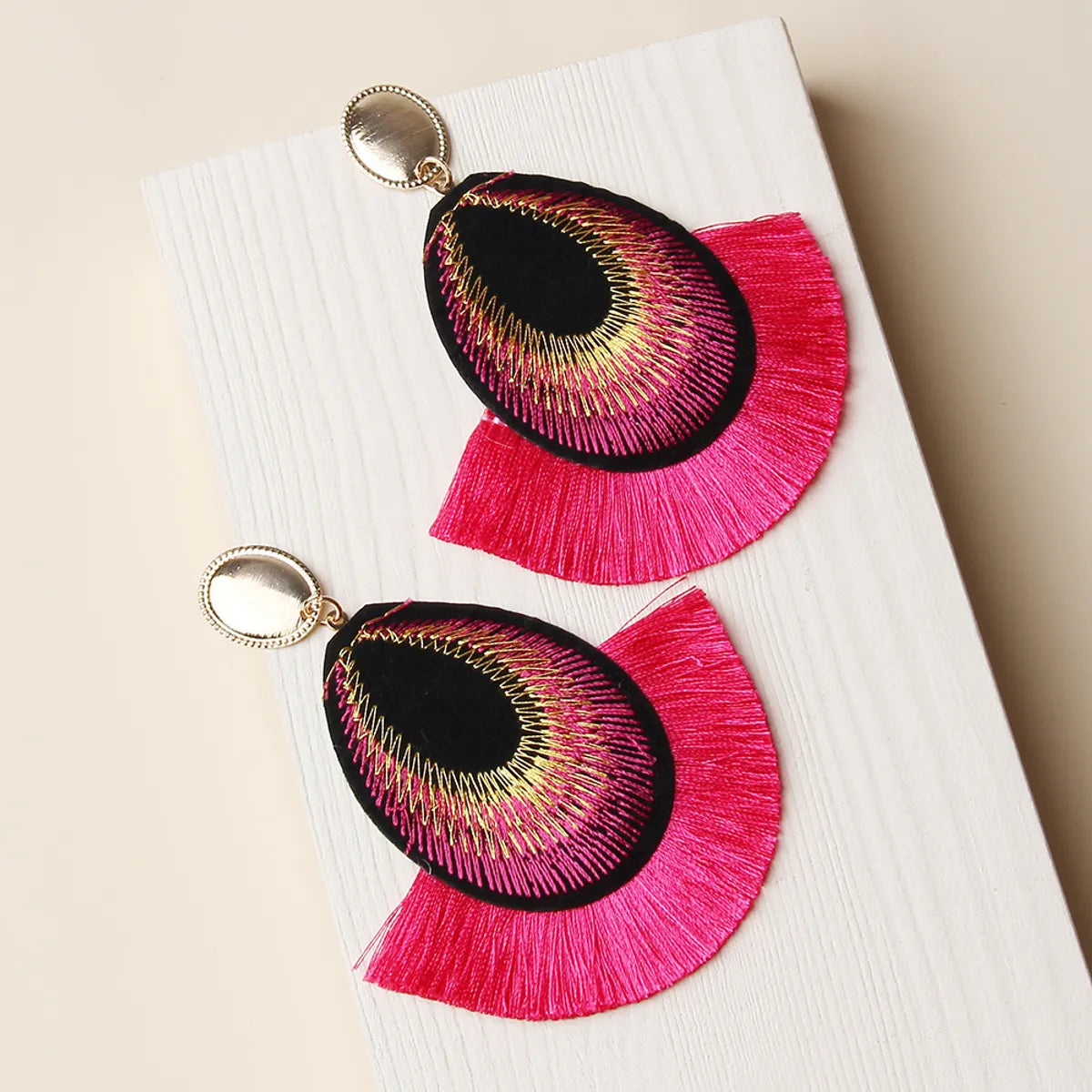 Retro Feather Cloth Embroidery Women'S Drop Earrings