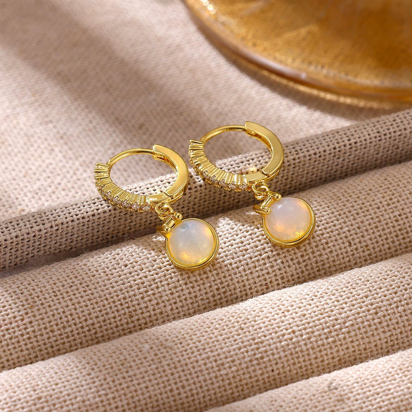 Retro Floral Zircon Stud Earrings For Women With Gold Plated Stainless Steel And Vacuum Plated Finish