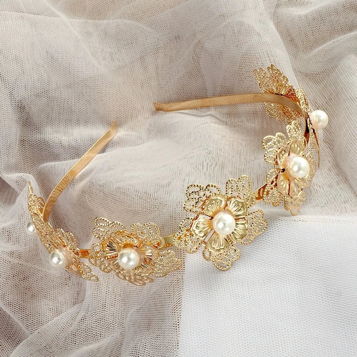 Retro Flower Alloy Handmade Artificial Pearls Hair Band