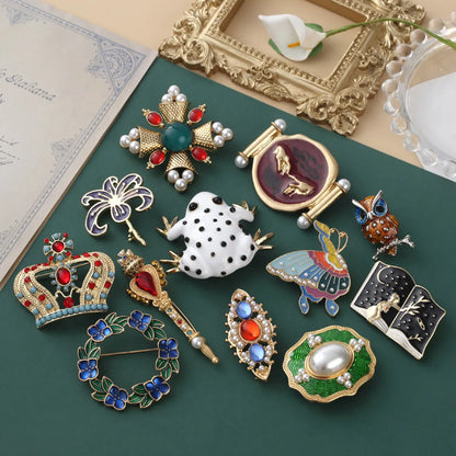 Retro Flower Alloy Inlay Artificial Gemstones Pearl Women'S Brooches