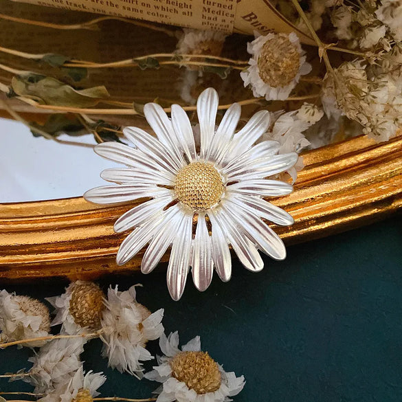 Retro Flower Alloy Stoving Varnish Women'S Brooches