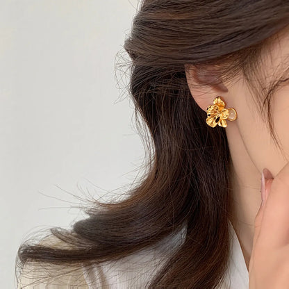 Retro Flower Alloy Women'S Ear Studs