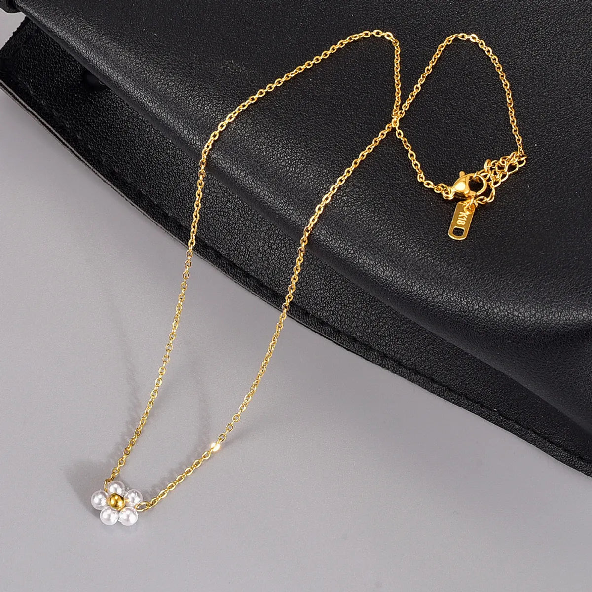 Retro Flower Stainless Steel Glass Pearl Plating 18k Gold Plated Pendant Necklace