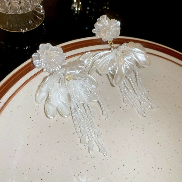 Retro Flower Tassel Pearl U Shaped Earrings For Women Set With Pearls Little Fresh Style
