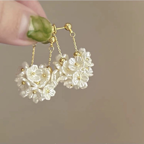 Retro Flower Tassel Pearl U Shaped Earrings For Women Set With Pearls Little Fresh Style
