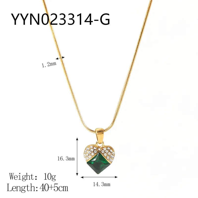 Wholesale Jewelry Retro French Style Heart Shape 304 Stainless Steel Rhinestones Plating Metal Inlay Pendant Necklace