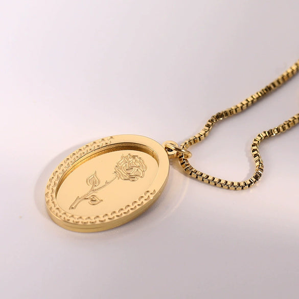 Retro French Vintage Oval Double Layer Rose Pendant Necklace In Titanium Steel With Flower Pattern Furnace Gold Finish