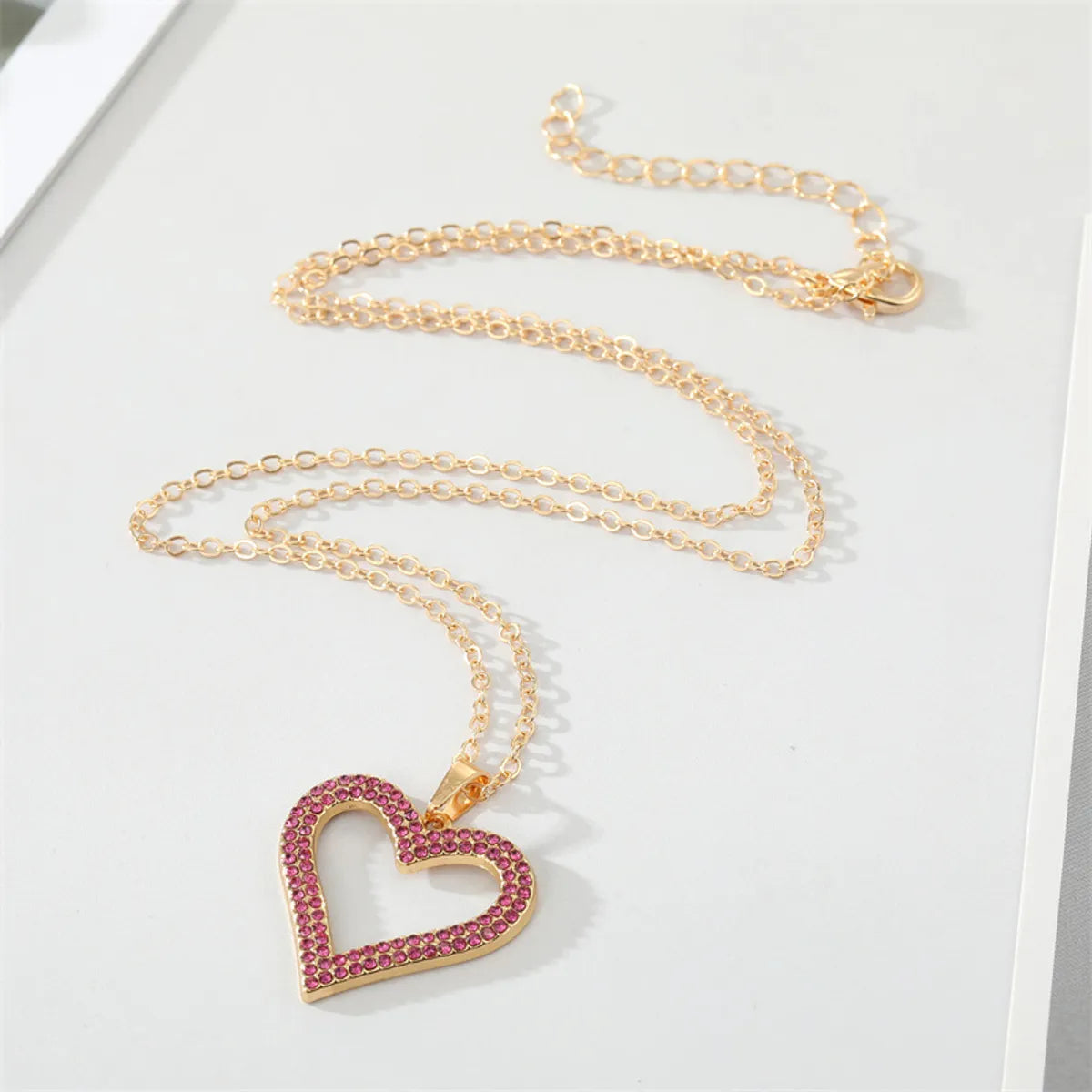 Retro Full Rhinestone Hollow Heart Geometric Heart Necklace Wholesale