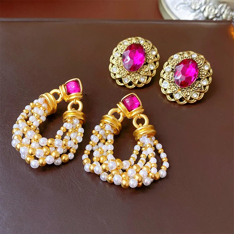 Retro Geometric Alloy Plating Inlay Rhinestones Women'S Ear Studs