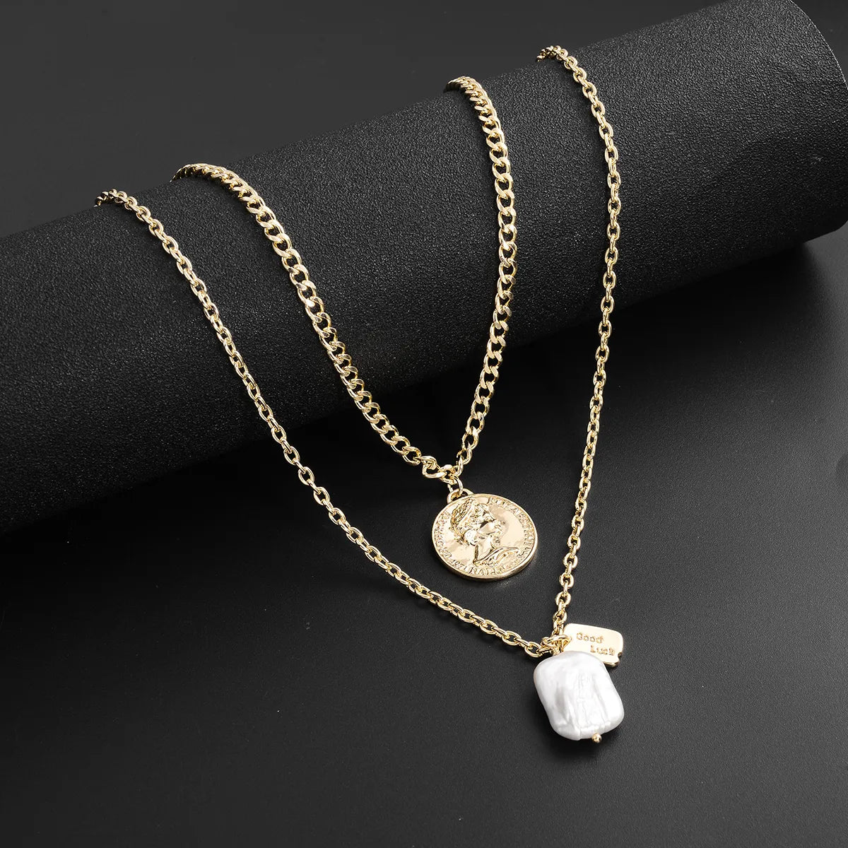 Retro Geometric Freshwater Pearl Copper 18K Gold Plated Women'S Pendant Necklace