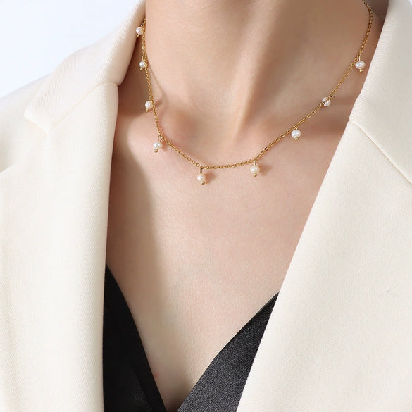 Retro Geometric Freshwater Pearl Necklace For Women In Titanium Steel With Gold Electroplated Simple Natural Style