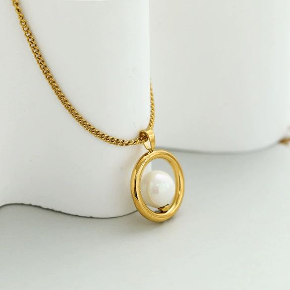 Retro Geometric Shell Pearl Necklace With Ring Pendant Titanium Steel Chain And 18K Gold Plated Finish