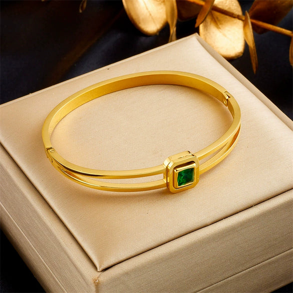 Retro Gold Plated Irregular Inlaid Emerald Gem Stainless Steel Women Bracelet
