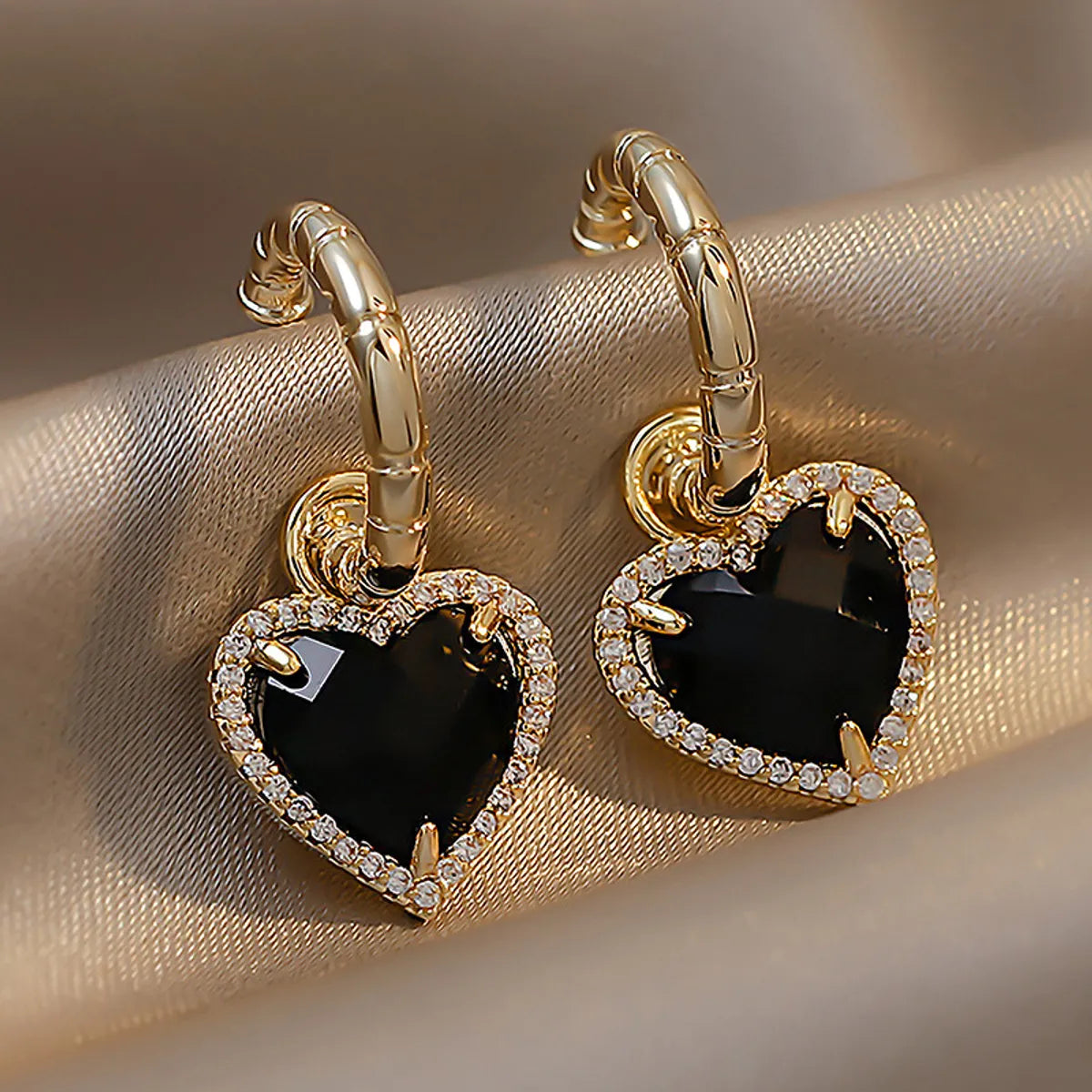 Retro Heart Inlaid Rhinestone Geometric Earrings Wholesale Gooddiy