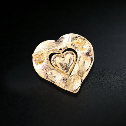 Retro Heart Shape Alloy Inlay Rhinestones Women'S Brooches