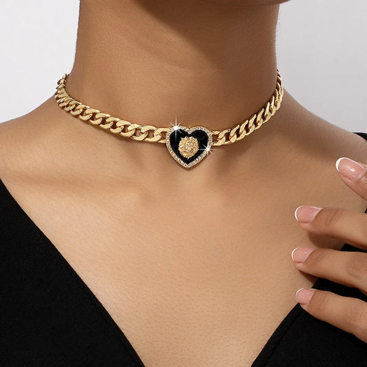 Retro Heart Shape Alloy Plating Inlay Zircon Gold Plated Women'S Pendant Necklace