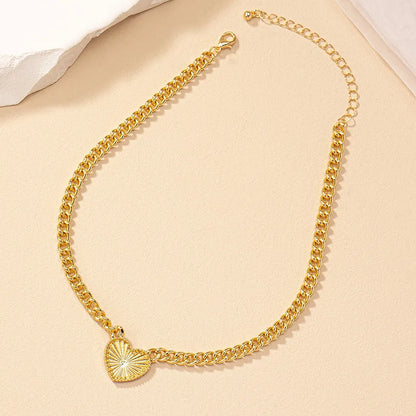 Retro Heart Shape Alloy Plating Gold Plated Women'S Pendant Necklace