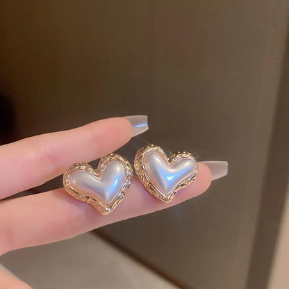 Retro Heart Shape Imitation Pearl Alloy Women's Ear Studs 1 Pair