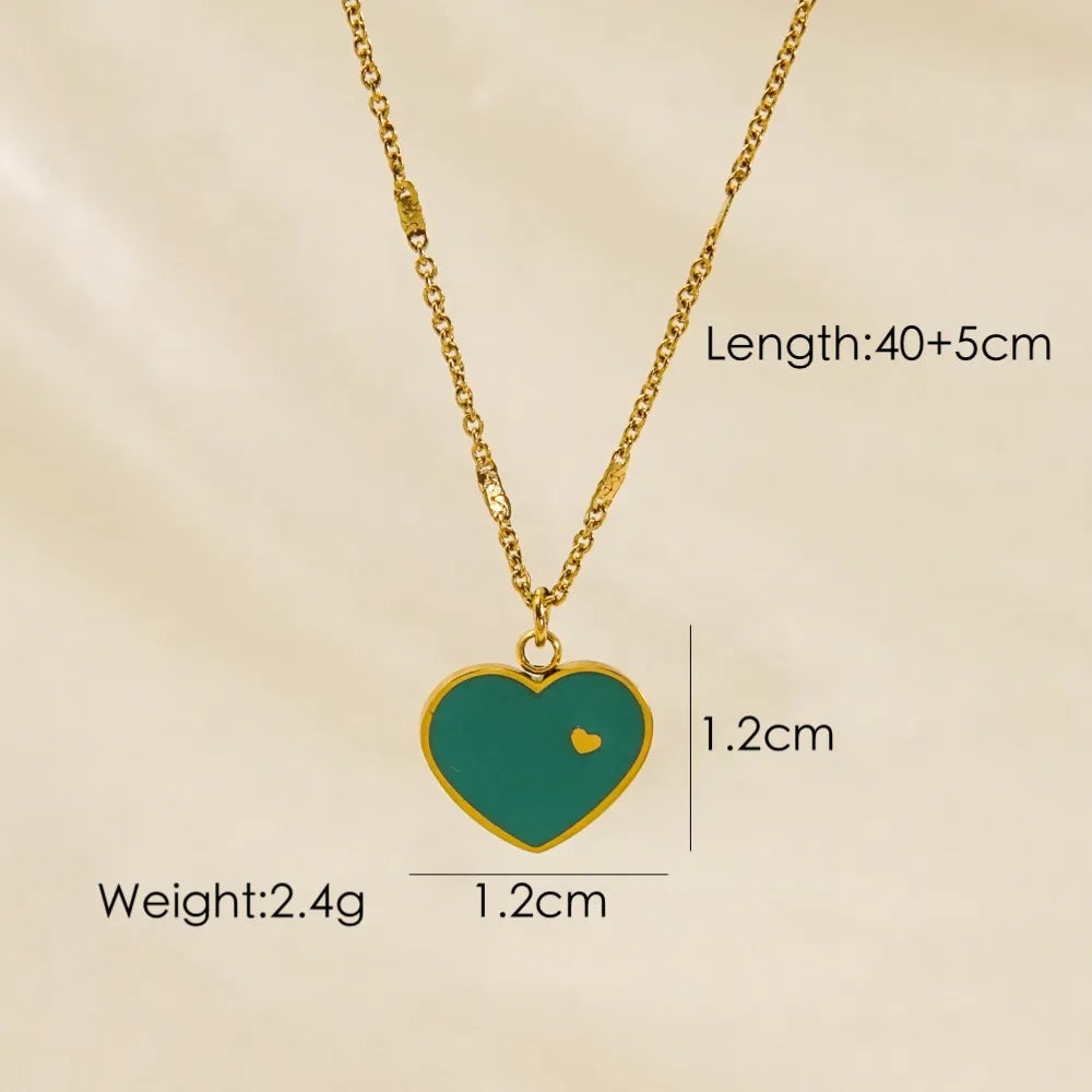 Retro Heart Shape 304 Stainless Steel Natural Stone 14K Gold Plated Shell Pendant Necklace Necklace In Bulk