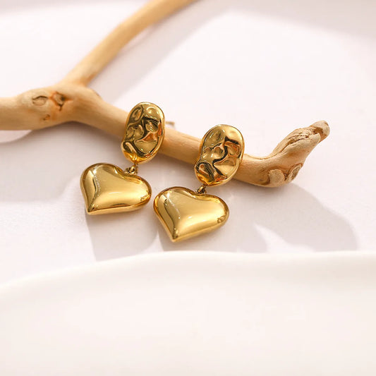 Retro Heart Shape Stainless Steel Gold Plated Earrings 1 Pair