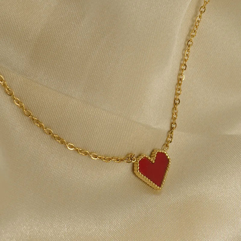 Wholesale Jewelry Retro Heart Shape 304 Stainless Steel Titanium Steel 18K Gold Plated Enamel Pendant Necklace