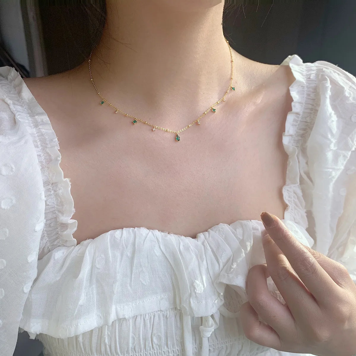 Retro High-end Necklace Simple Gold-plated Clavicle Chain Niche Design Necklace