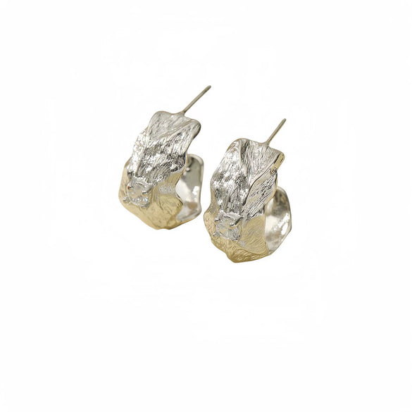 Retro Highend Pleated Stainless Steel Earrings For Women With Diamondencrusted And Electroplating Design