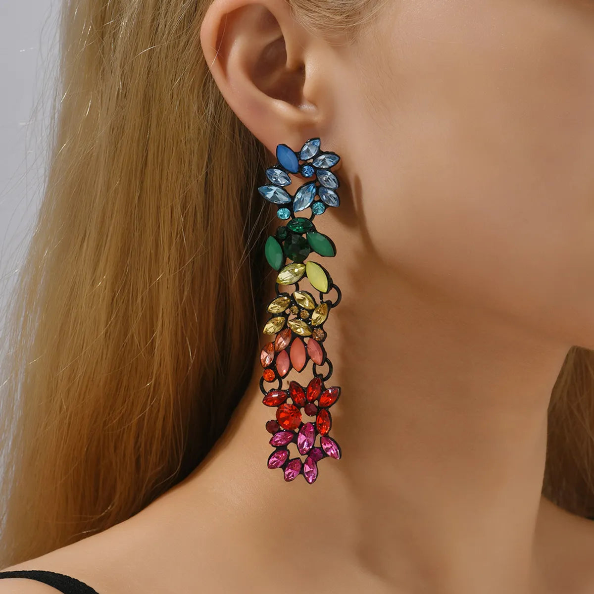 Retro Lady Gradient Color Rhinestone Inlay Artificial Gemstones Women's Drop Earrings