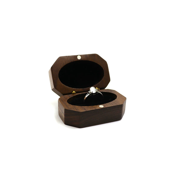 Retro Light Luxury Wooden Proposal And Wedding Ring Box High Grade Diamond Ring Storage Case With Long Inverted Inner Ellipse Shape