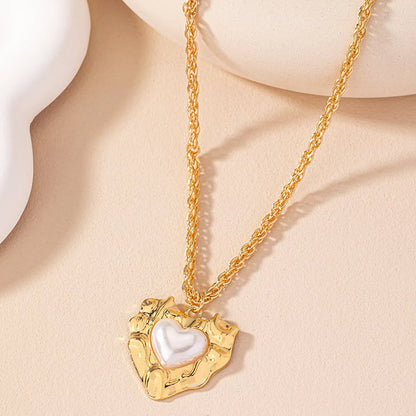 Retro Luxurious Commute Heart Shape Pearl Alloy Wholesale Pendant Necklace