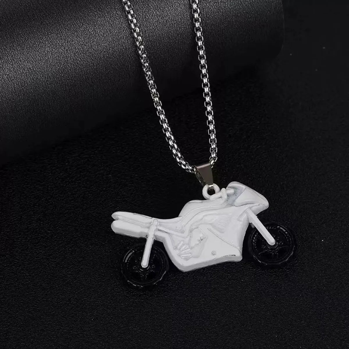 Retro Motorcycle Stainless Steel Alloy Plating Men'S Pendant Necklace