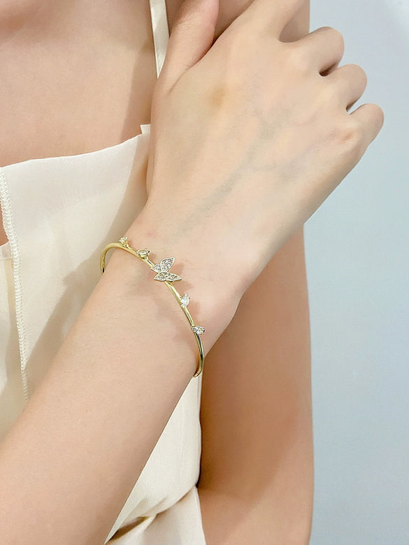 Retro Open Rhinestone Butterfly Bracelet Alloy Geometric Electroplated Jewelry For Women