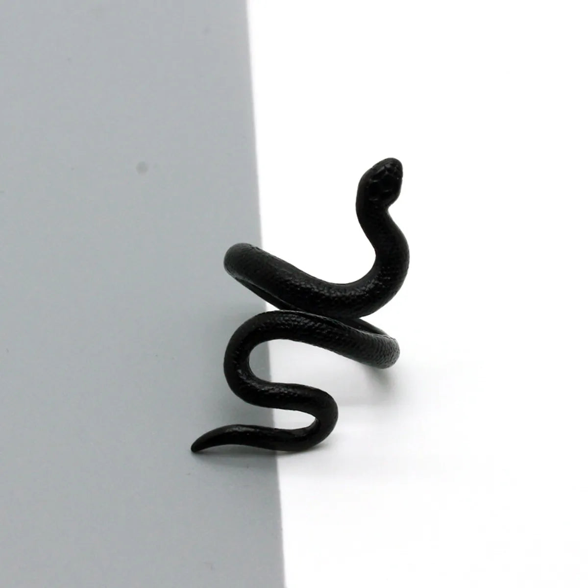 Retro Opening Adjustable Snake Ring